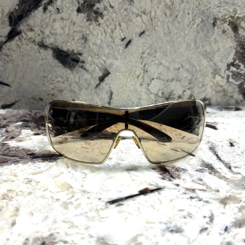 Burberry sunglasses. Women